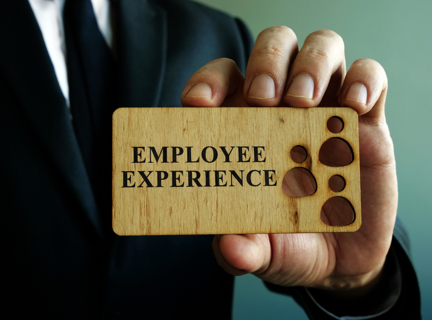 7 Ways to Improve Employee Experience and Workplace Culture